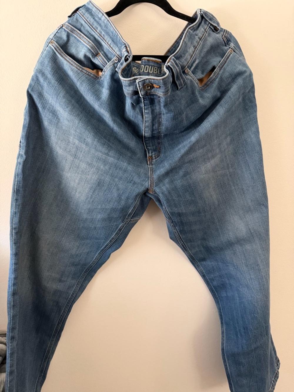 Duluth Trading Jeans Mens 42X30
Blue Ballroom Double Flex Standard Fit Denim